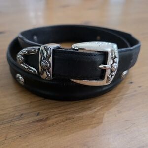 Onyx by Brighton Preppy Black Leather Silvertoned Golf Themed Belt Vintage. 38